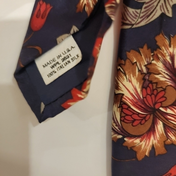 Bugatti Navy Floral Paisley Neck Tie 100%‎ Italian Silk - Picture 4 of 5